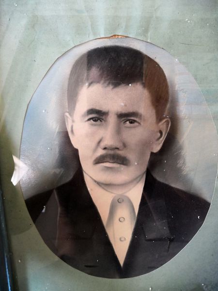 Файл:Догдаев Василий Манджиевич (1890).jpg