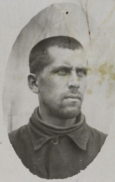 Файл:Резников Петр Васильевич (1901).JPG