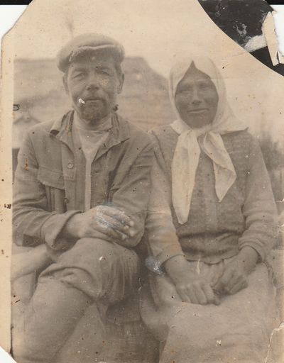 Алена Фоминична и Василий Фатеевич Трошкины 1930-е.jpg