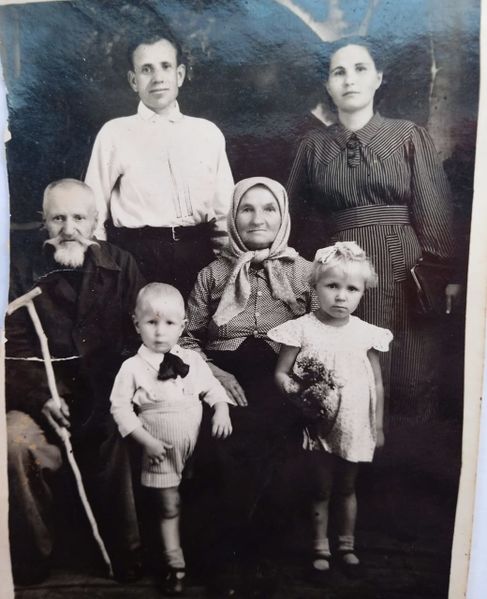 Файл:Примерно 1947 год.jpeg