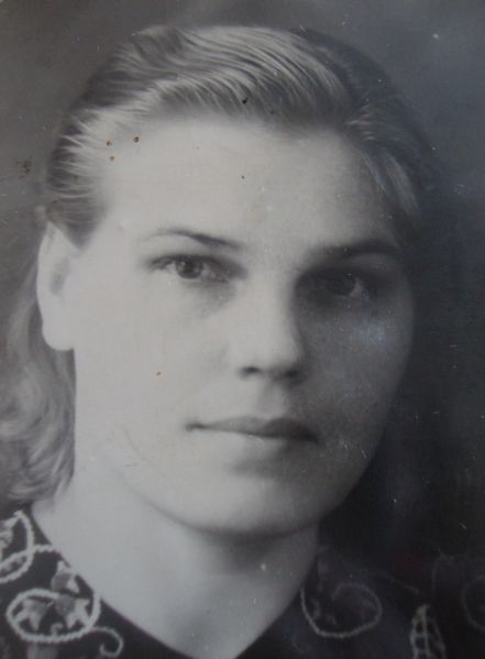 Файл:Фомина Анастасия Константиновна (1924).JPG