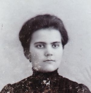 Foto Mutter der 6 MAurer Geschwister.JPG