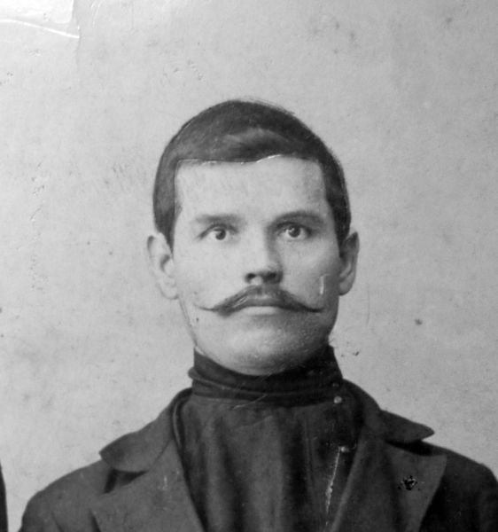 Файл:Дикаев Даниил Поликарпович (1885).jpg