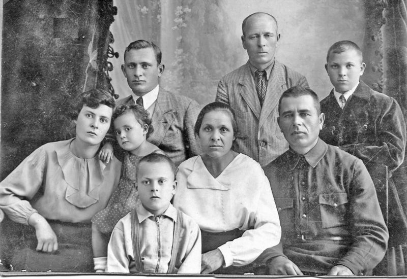 Файл:Смоглюк Иван Иванович (1883).jpg