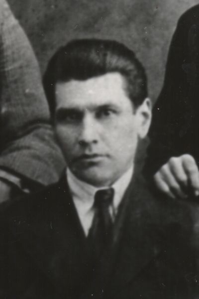 Файл:Бушуев Михаил Степанович (1897).jpg