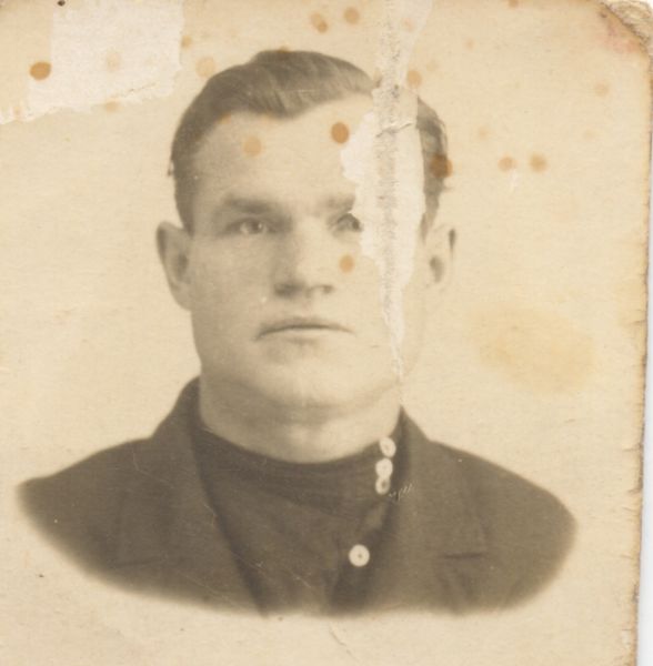 Файл:Брок Василий Адамович (1899).jpg