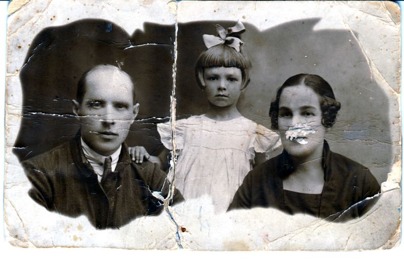 Файл:Пильве эвальд мартович с семье.jpg